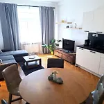 Amazing Castle View Apartman *